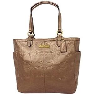 COACH Signature Embossed Gallery Purse F20741